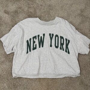 Brandy Melville Gray Cropped 'New York' Tee with Dark Green Print
